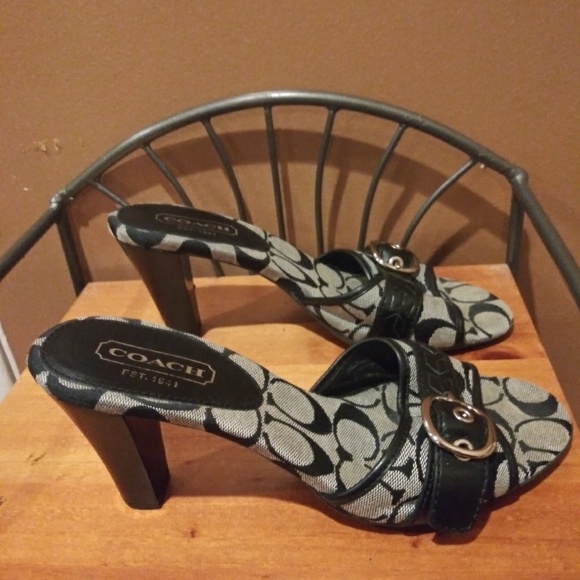 $250 NEW Authentic Coach High Heels Size 7.5 - Picture 4 of 8